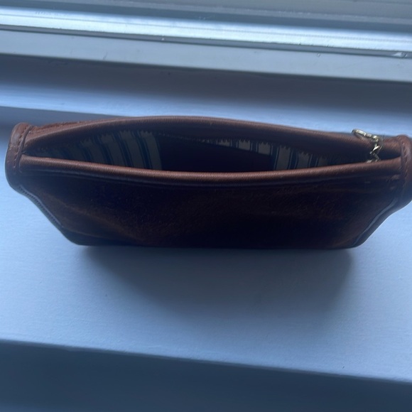 Coach RARE BERKELEY makeup case - Picture 2 of 7